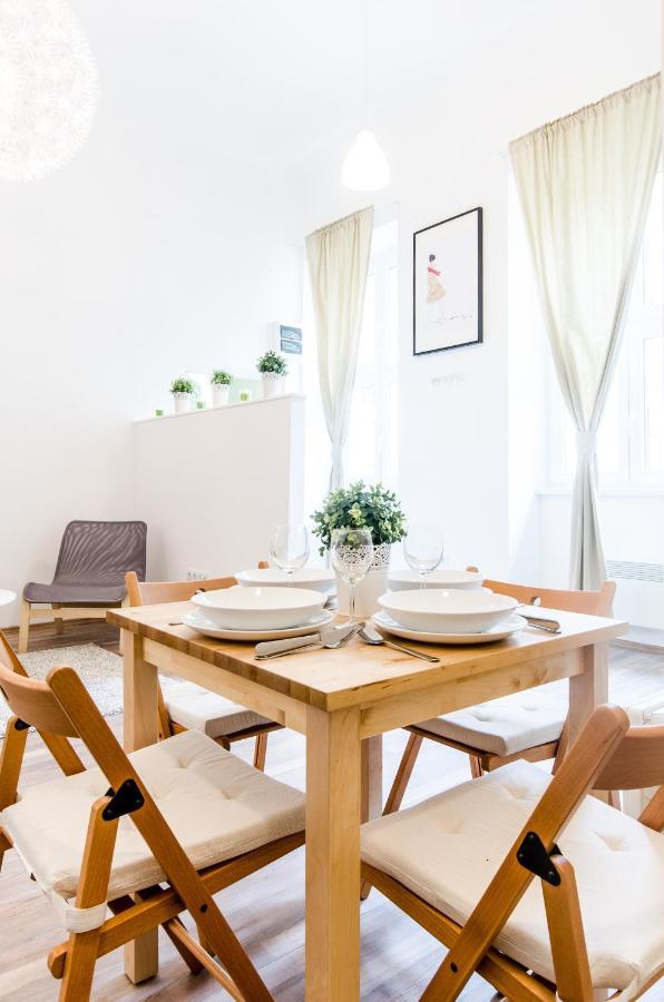 N28 Deluxe Apartment ブダペスト エクステリア 写真